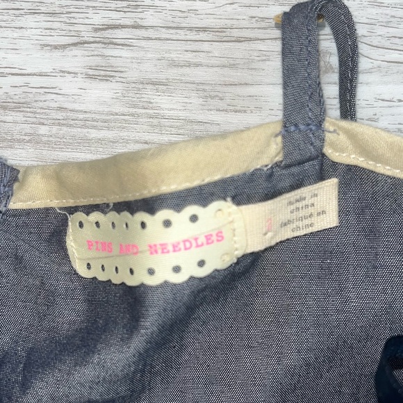 Pins and Needles Dress Size 2 - Picture 2 of 4